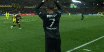 周定洋：虽然有些遗憾，但我为球队今年取得的进步感到自豪